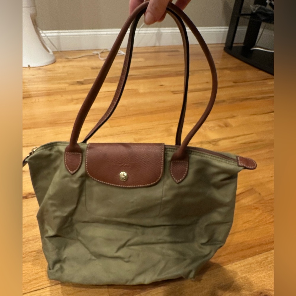 Longchamp purse
